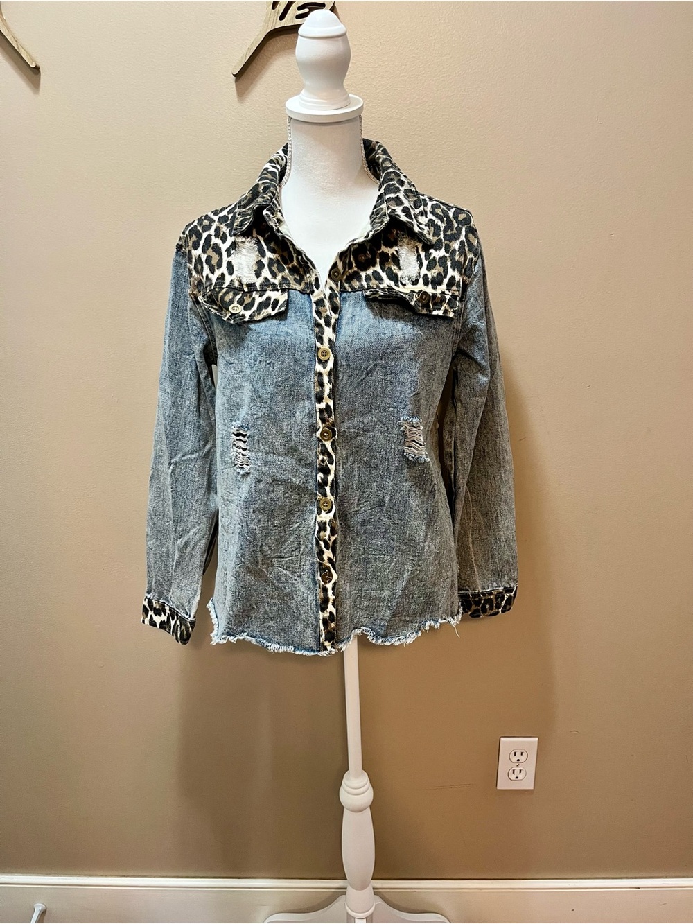 Oddi Distressed Leopard Print Denim Shirt Jacket Size Small